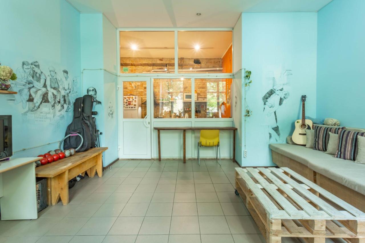 Garis Factory Hostel Kiev Extérieur photo